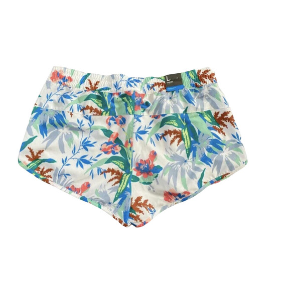 Columbia Women's Plus Size Bogata Bay Blue Tropical Floral Stretch Shorts NWT - Picture 3 of 4